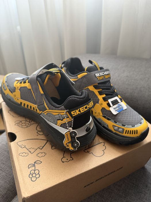 Детски маратонки Skechers SKECH TRACKS 33