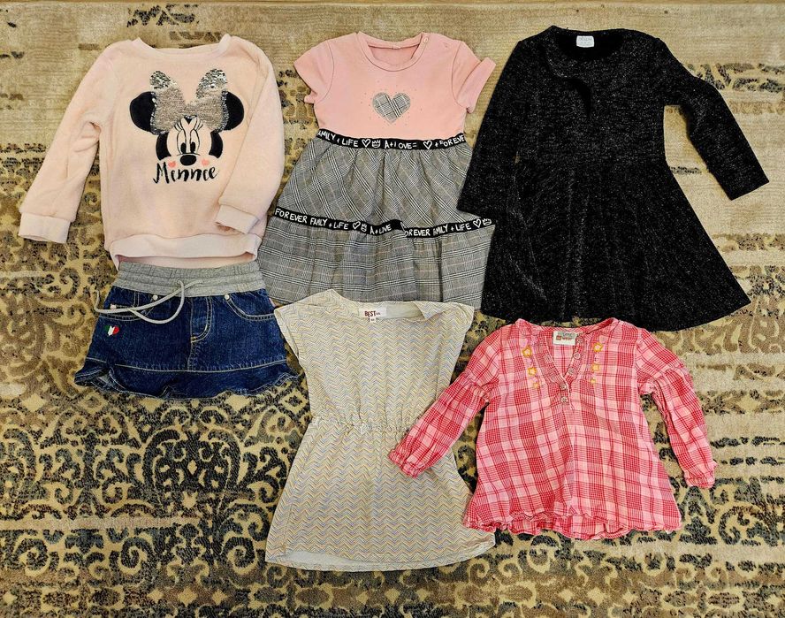 Vand Lot hainute Fetita , mar 92