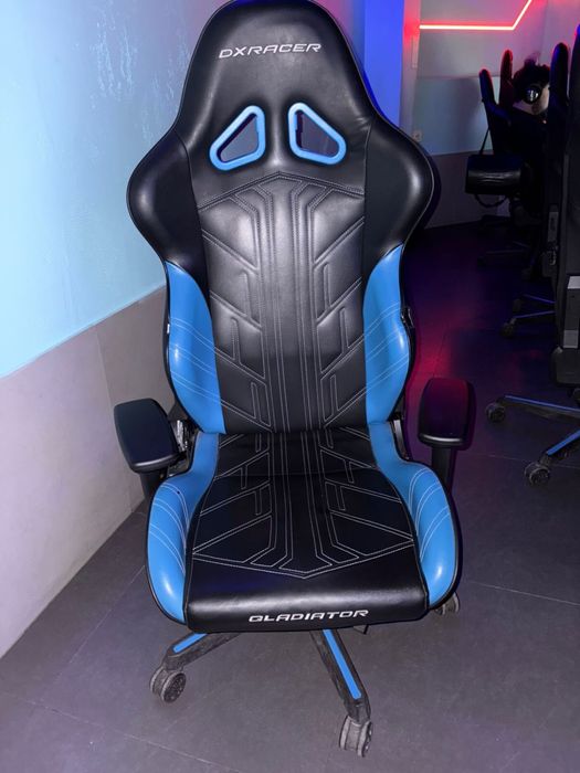 Продам компьютерные кресла DX Racer Gladiator