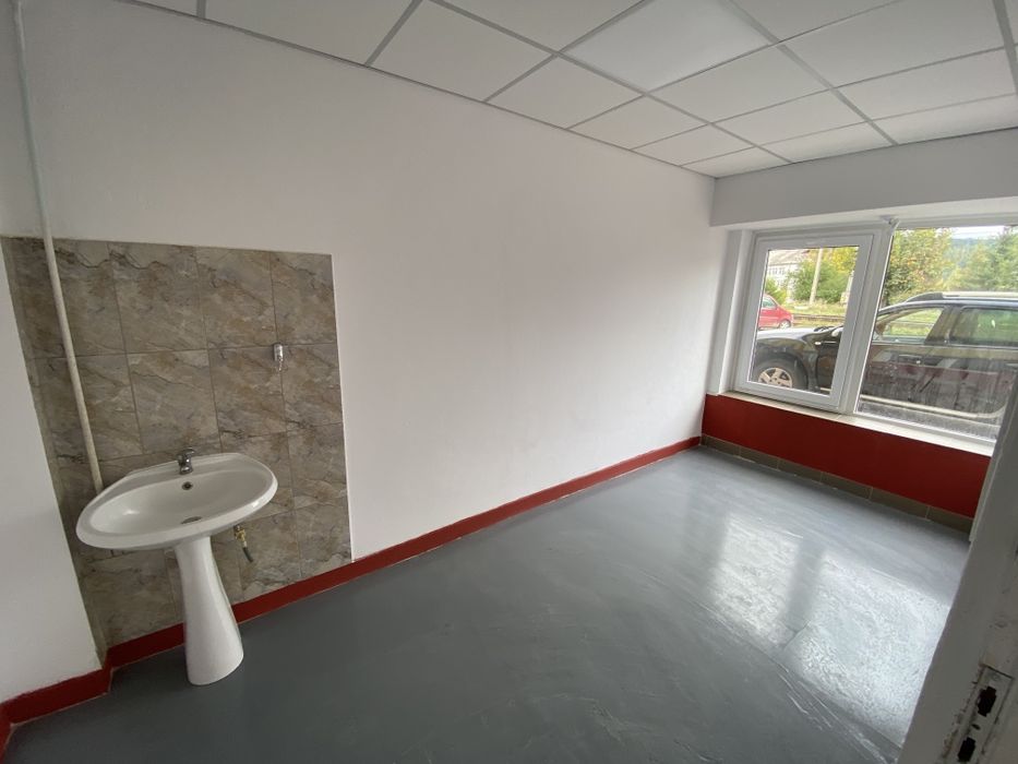 De închiriat spațiu comercial centru