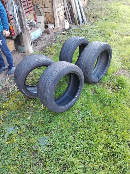 Гуми за автомобил