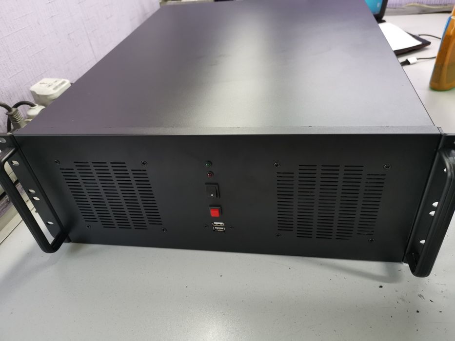 Кейс для стоечного Сервера