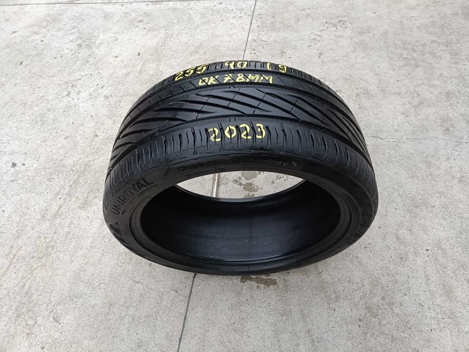 O anvelopa vara 255 40 19 uniroyal rainsport 5 cu 7,8 mm dot 2023