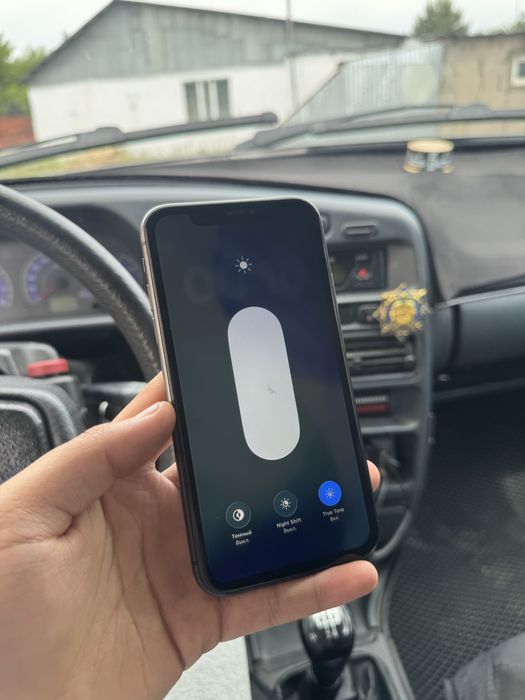 iPhone 11 64gb 100%