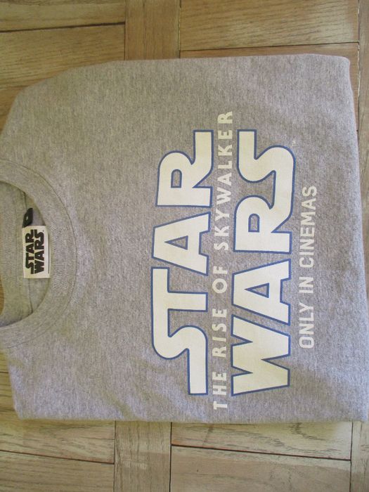 Оригинална тениска на последния Star Wars (размер М)