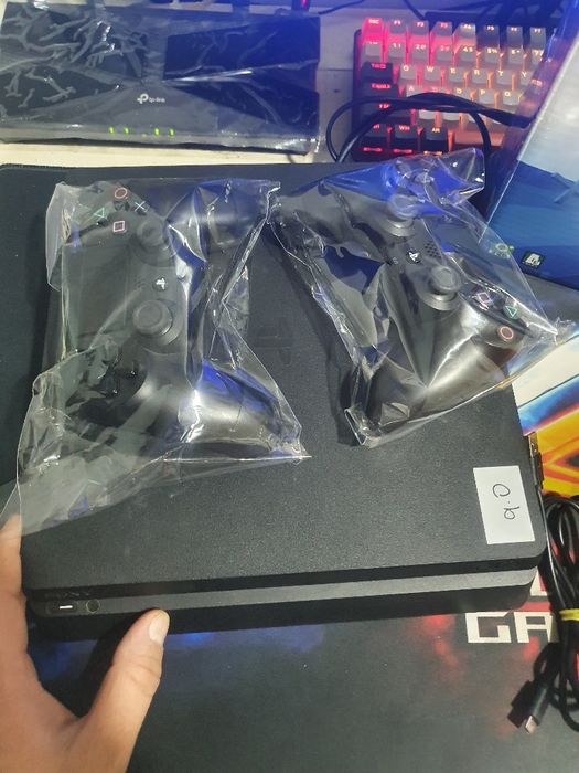 Play Station 4 SLIM ORGINAL