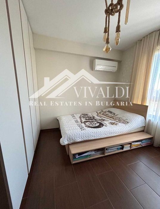 Продава се Тристаен апартамент в Варна, Център - 95 кв.м за 1557 €/кв.м - Снимка #13