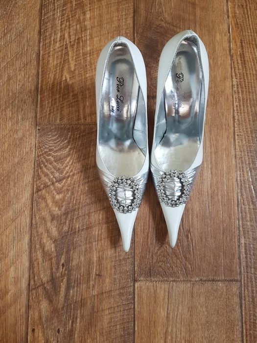 Продам свадебные туфли