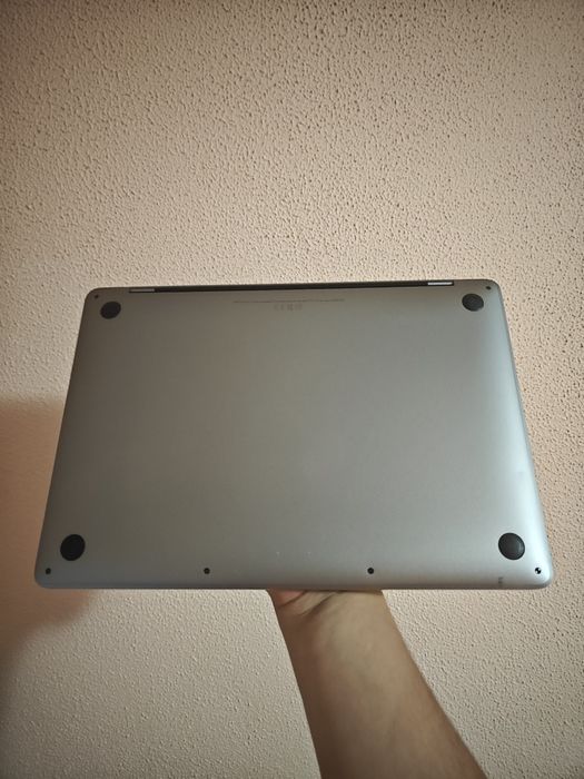 Macbook Pro 2020 13" I5 touchbar