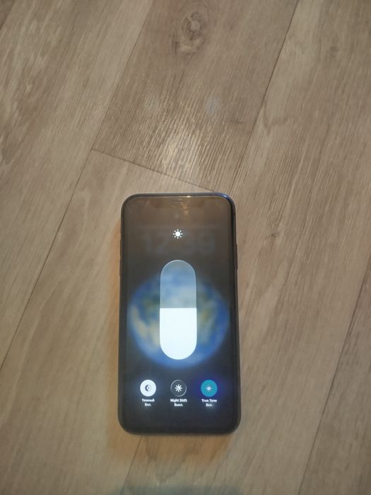 Продам iphone 11