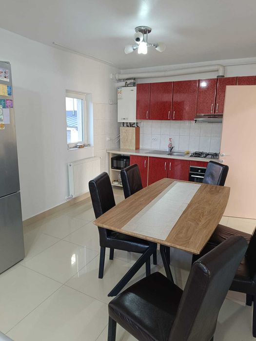 Aaprtament de vanzare 4 camere- Calea Moldovei