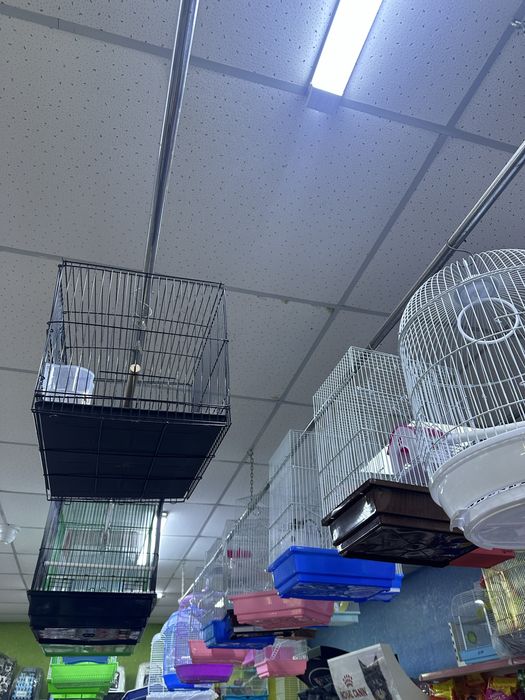 Клетки для попугаев и грызунов