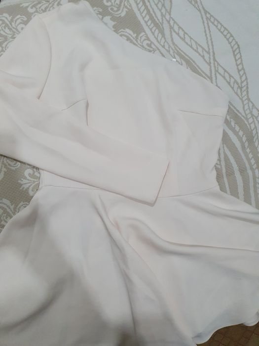 Продам блузу с баской!