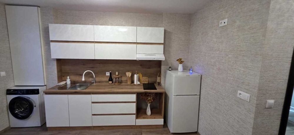 Дава се под наем Двустаен апартамент в София, Малинова долина - 60 кв.м за 510 € - Снимка #1