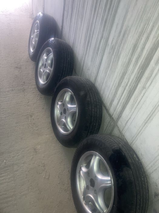 Джанти Хюндай с летни гуми 185/70 R14