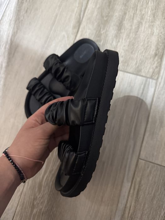 Papuci cropp cu barete pe elastic