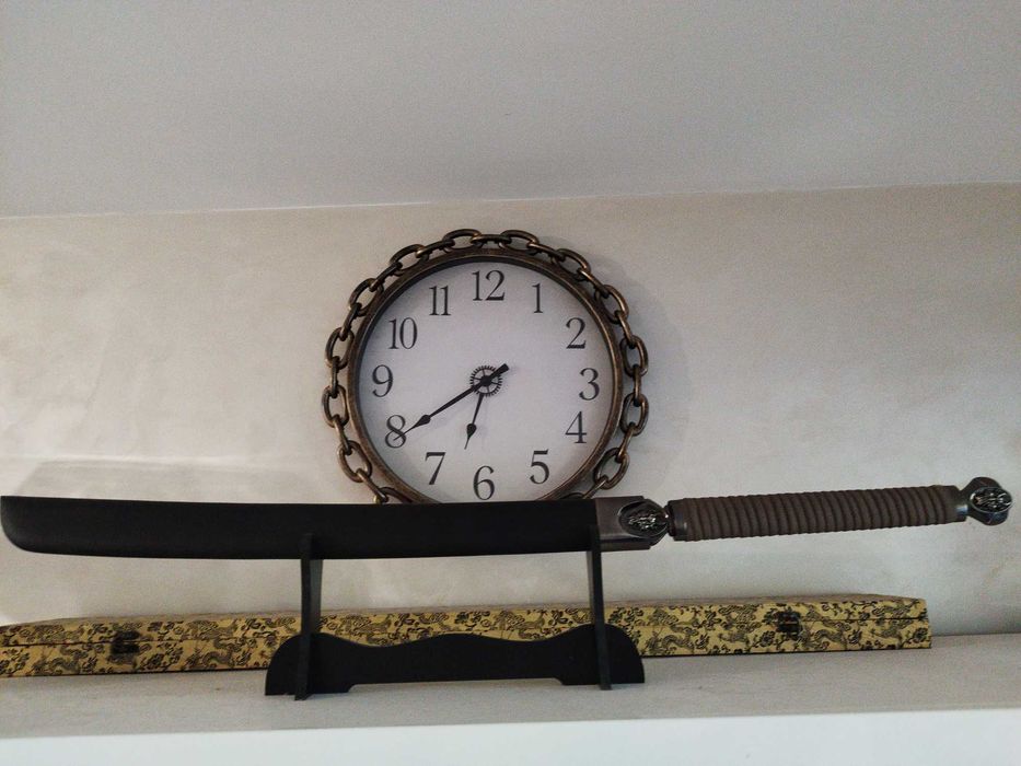 Декорация меч със стойка