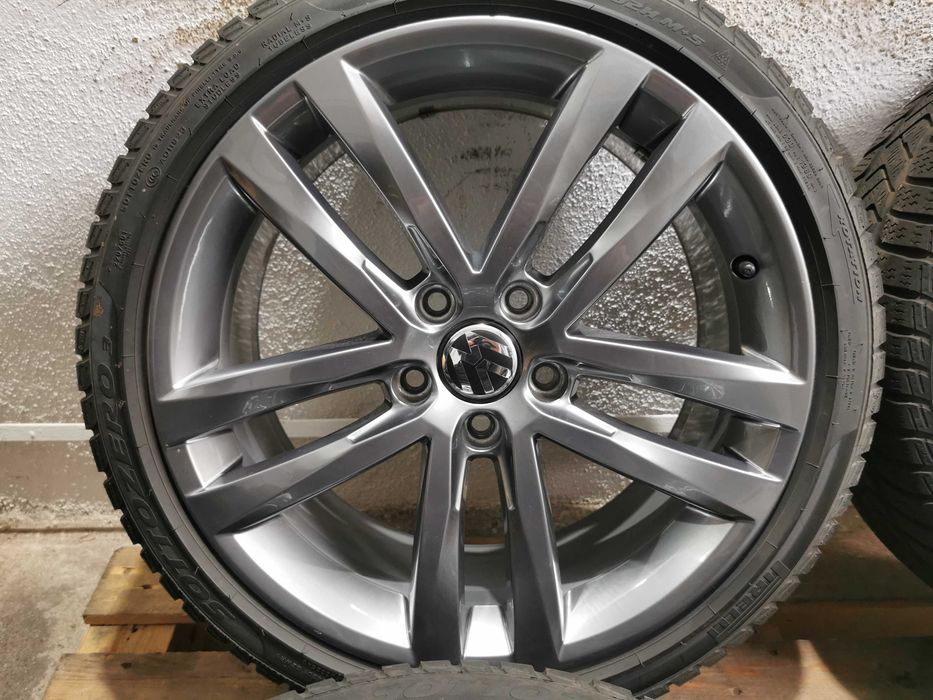Jante Originale Vw Golf  7 . R 18 cu anvelope de iarna