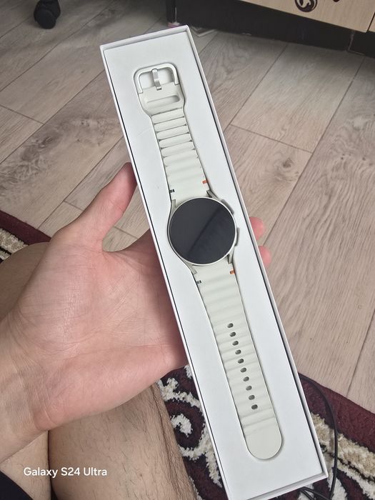 Samsung Galaxy Watch7 (40мм)