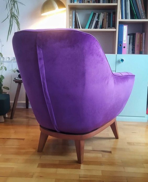 Фотьойл TIGUAN цвят лилав, отлично състояние