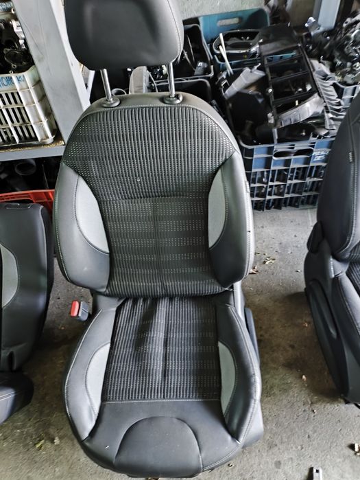 Салон за Пежо/Peugeot 2008