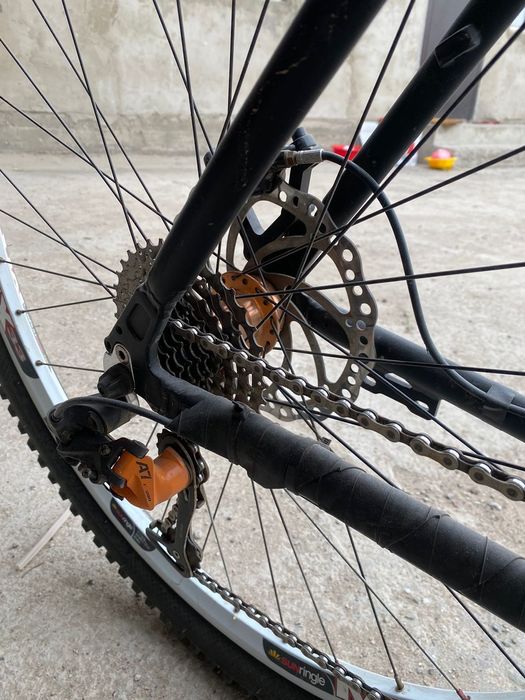 Велосипед очень легкий