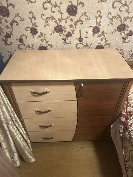 Продам спальный гарнитур