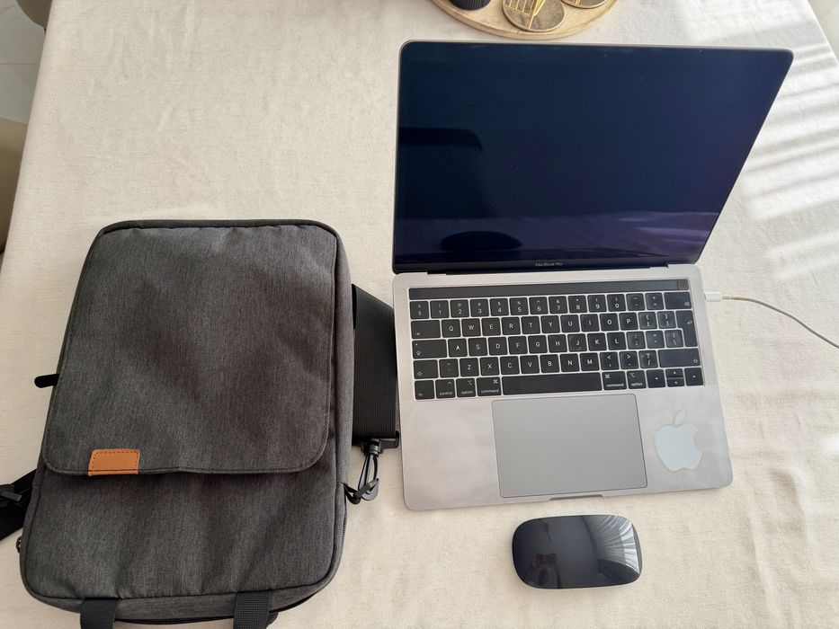 Macbook Pro 2019 i5