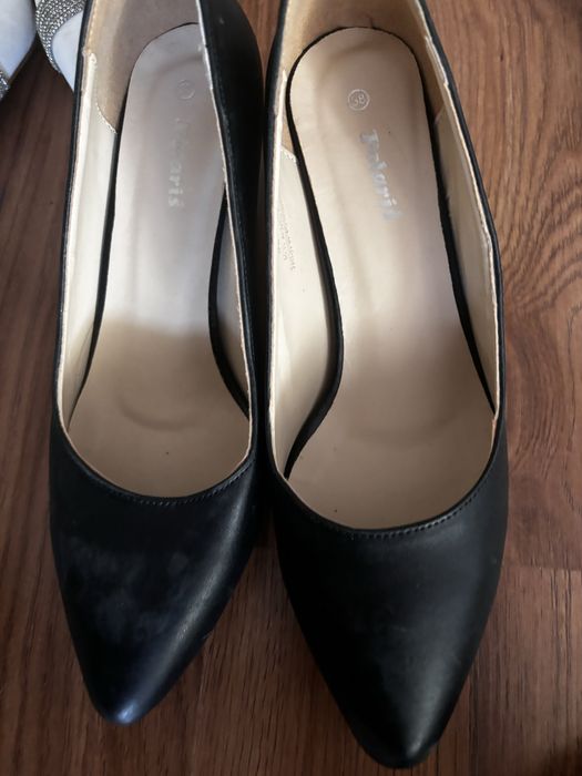 Туфли женская и детский ботинки