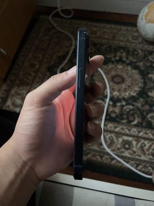 Продам iPhone 13 — 128 ГБ