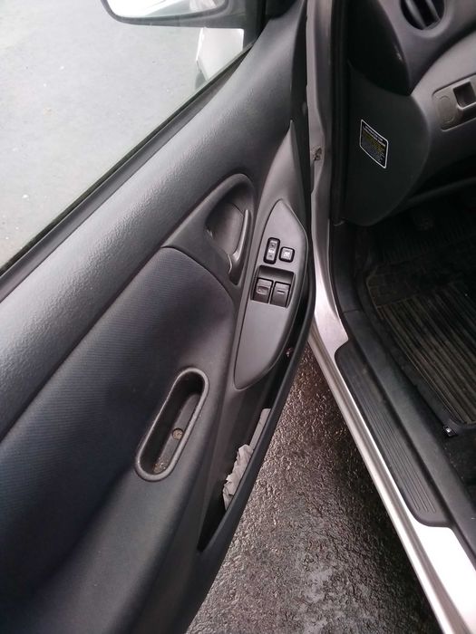 Vind Toyota Yaris 1.4 D, stare buna