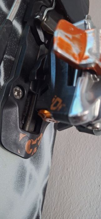 Vând schiuri de tură G3 180cm