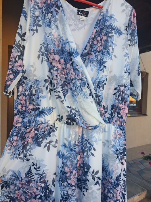 Vand rochie marime mare 52