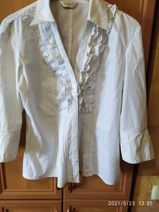 Блузки, кофточки разные.