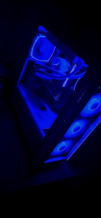 Компютар ryzen 7 7800x3d с 5070