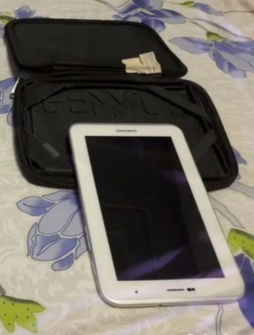 Планшет        .