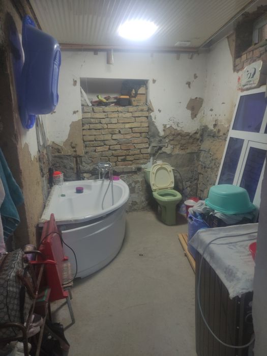 Самарканд Дарвоза махалласида 2 сотих 3хона участка сотилади