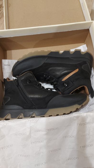 Боти за момче 38 номер