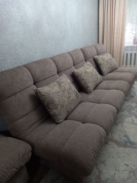 Продам уголок в отличном состоянии, недорого;