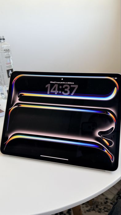 Apple iPad Pro 13 M4 256 GB + Husa Smart Folio