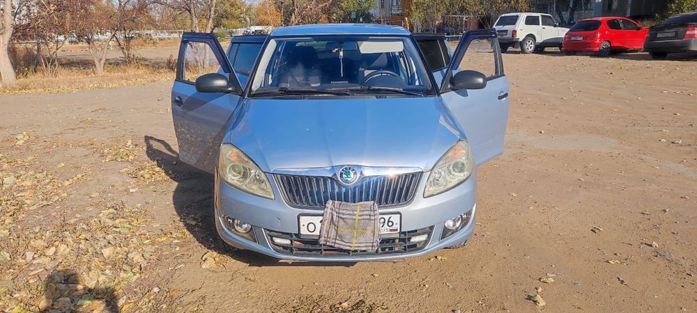 Продам skoda fabia1.2 2010г.в