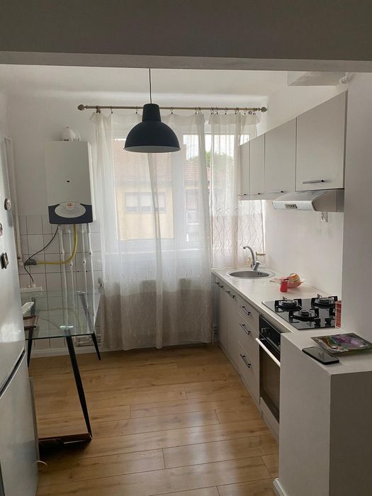 Închiriez apartament 2 camere mobilat si utilat ultracentral