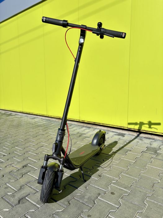 Trotinetă Electrică Ninebot F2 Pro E II - Stare Foarte Bună, Doar 117 km Parcurși
