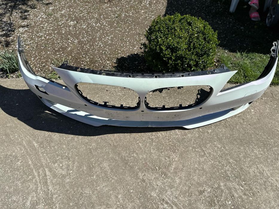 Bara fata bmw seria7  f 01 facelift pdc spaltoare far proiectoare