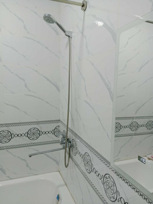 Новостройка квартира сотилади!