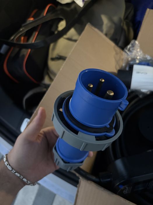 Продам зарядку 7 квт 32А