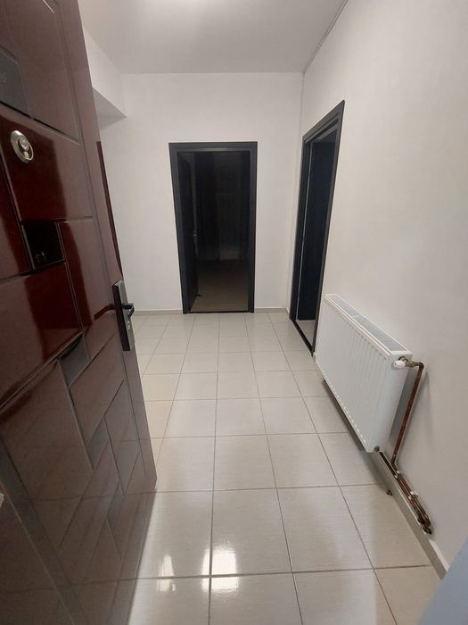 Apartament+două garaje de vanzare