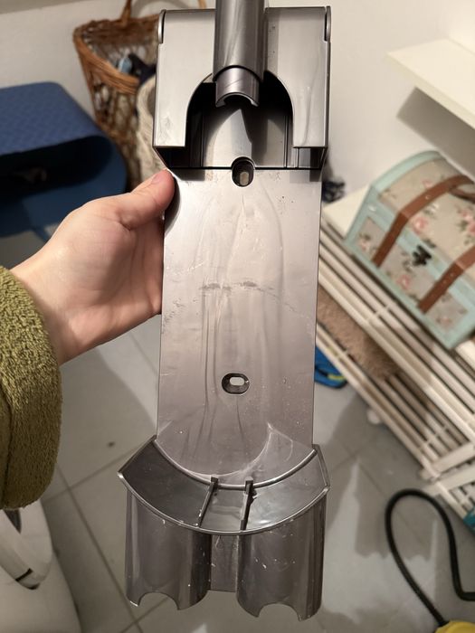 Suport perete dyson V7 si V8 si accesorii