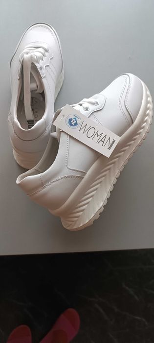 Дамски кожени маратонки