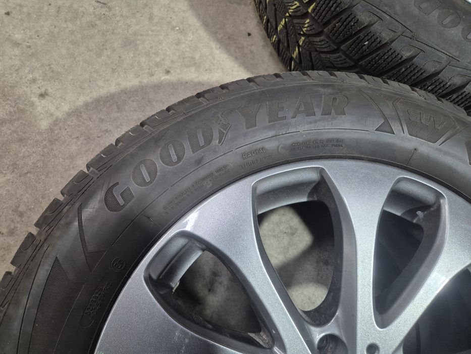 4бр. 235/60/18 зимни гуми Goodyear